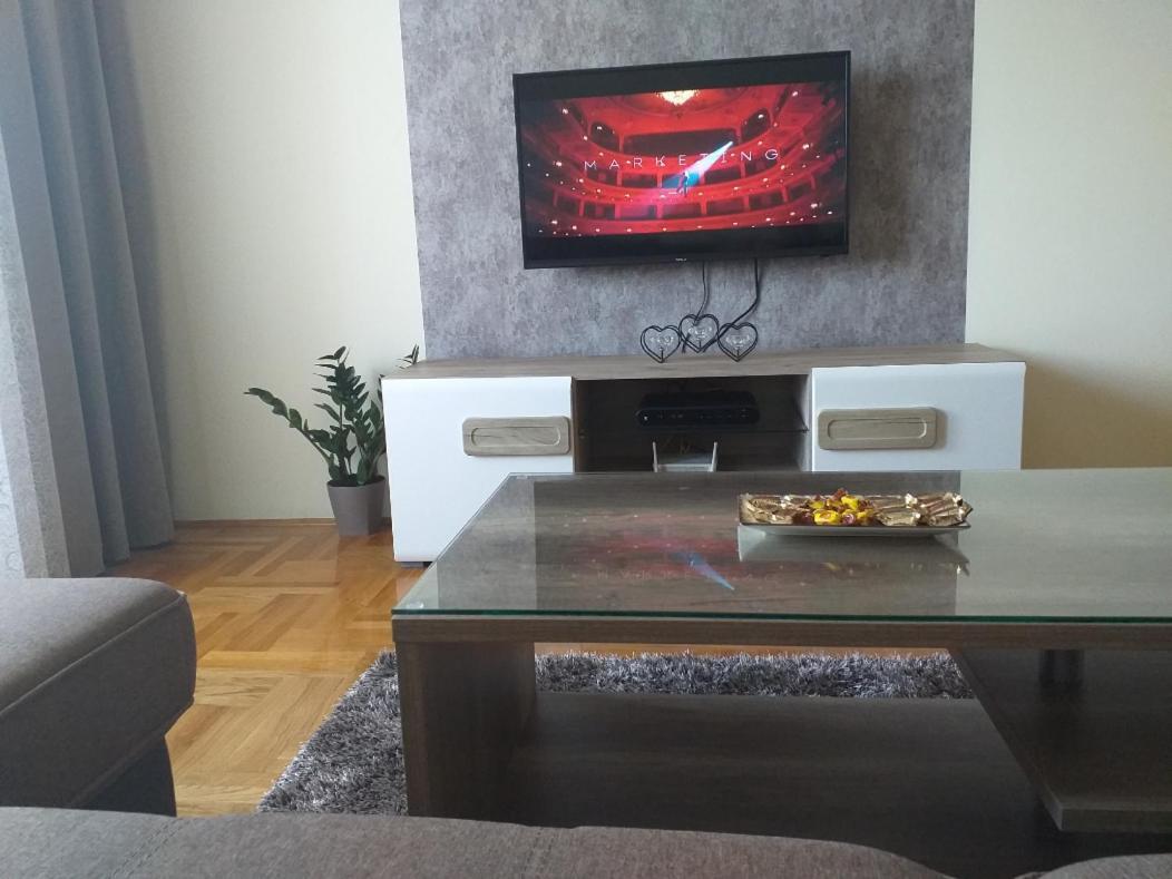 Aphrodite Apartment Podgorica Luaran gambar